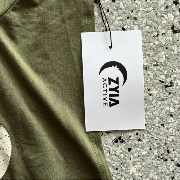 ZYIA Olive Green Kettlebell Graphic Active Tank - Picture 3 of 5
